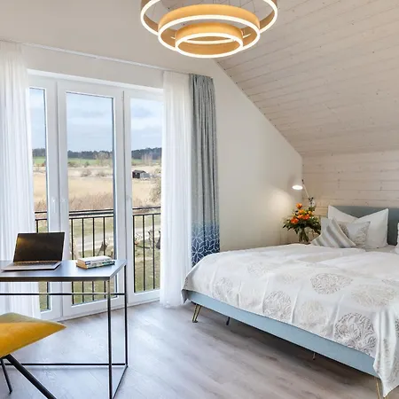 Neukamp 17d Schilfhuette Putbus