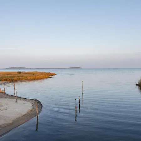 Neukamp 17d Schilfhuette