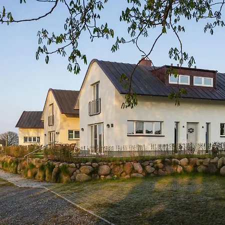 Neukamp 17d Schilfhuette